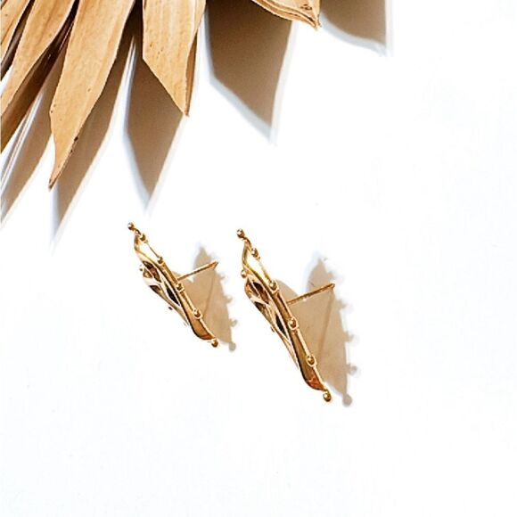 Gold heart stud earrings M324 - Picture 4 of 5